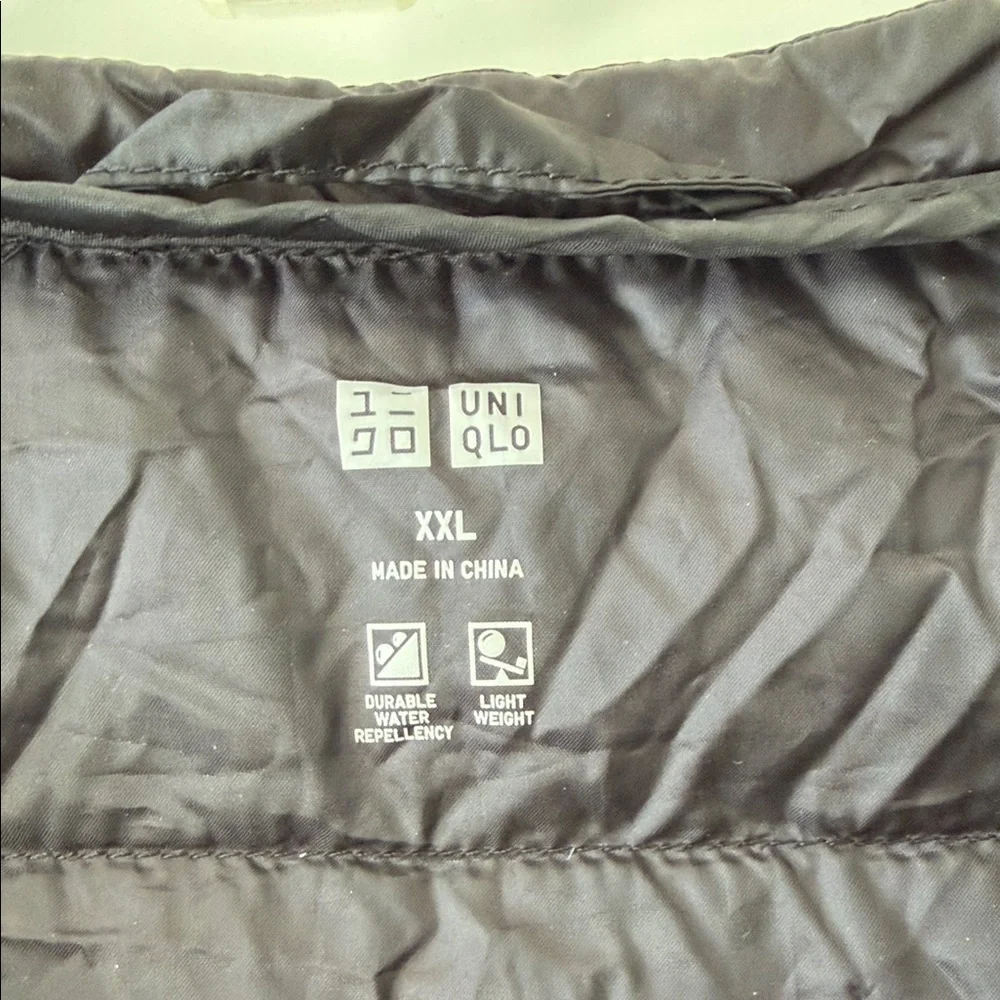 Uniqlo ultra light down jacket XL - Picture 2 of 6